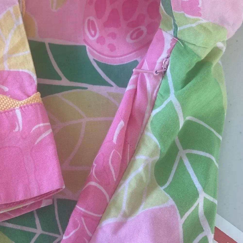 Lilly Pulitzer Vintage Window Shopping Print Tunic Top S